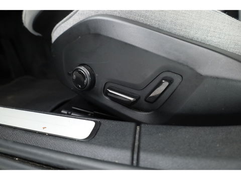 Volvo V60 2.0 T6 Plug-in hybrid AWD Plus Bright | Pilot Ass. | Blis | H&K | Elek. stoel met mem. | Stuur- & 4x stoelverw. |