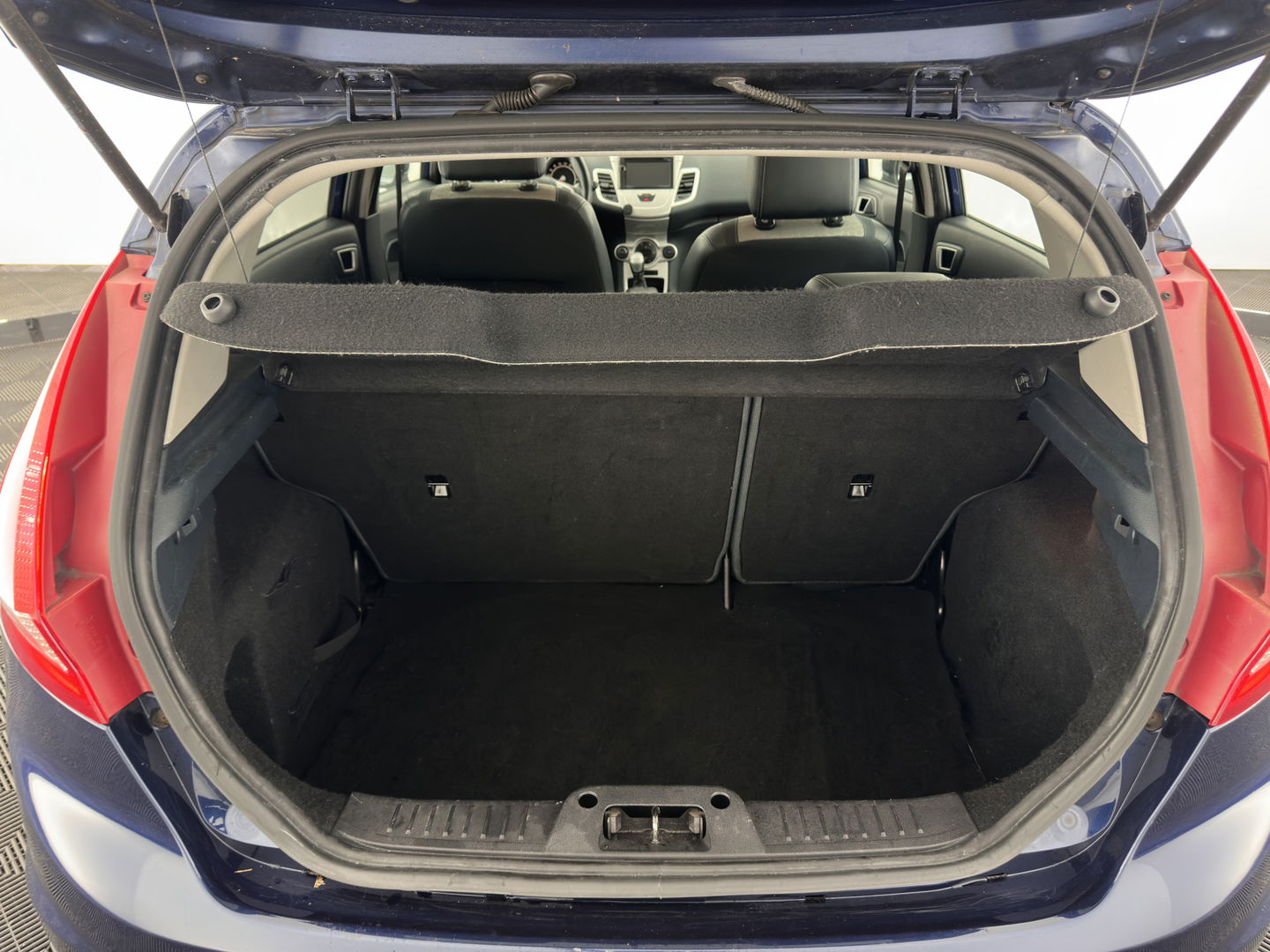 Ford Fiesta 1.6 TDCi ECOnetic Titanium *LEATHER-FABRIC | NAVI-FULLMAP | HEATED-COMFORTSEATS | ECC | PDC | CRUISE | PRIVACY-GLASS | 14''ALU*