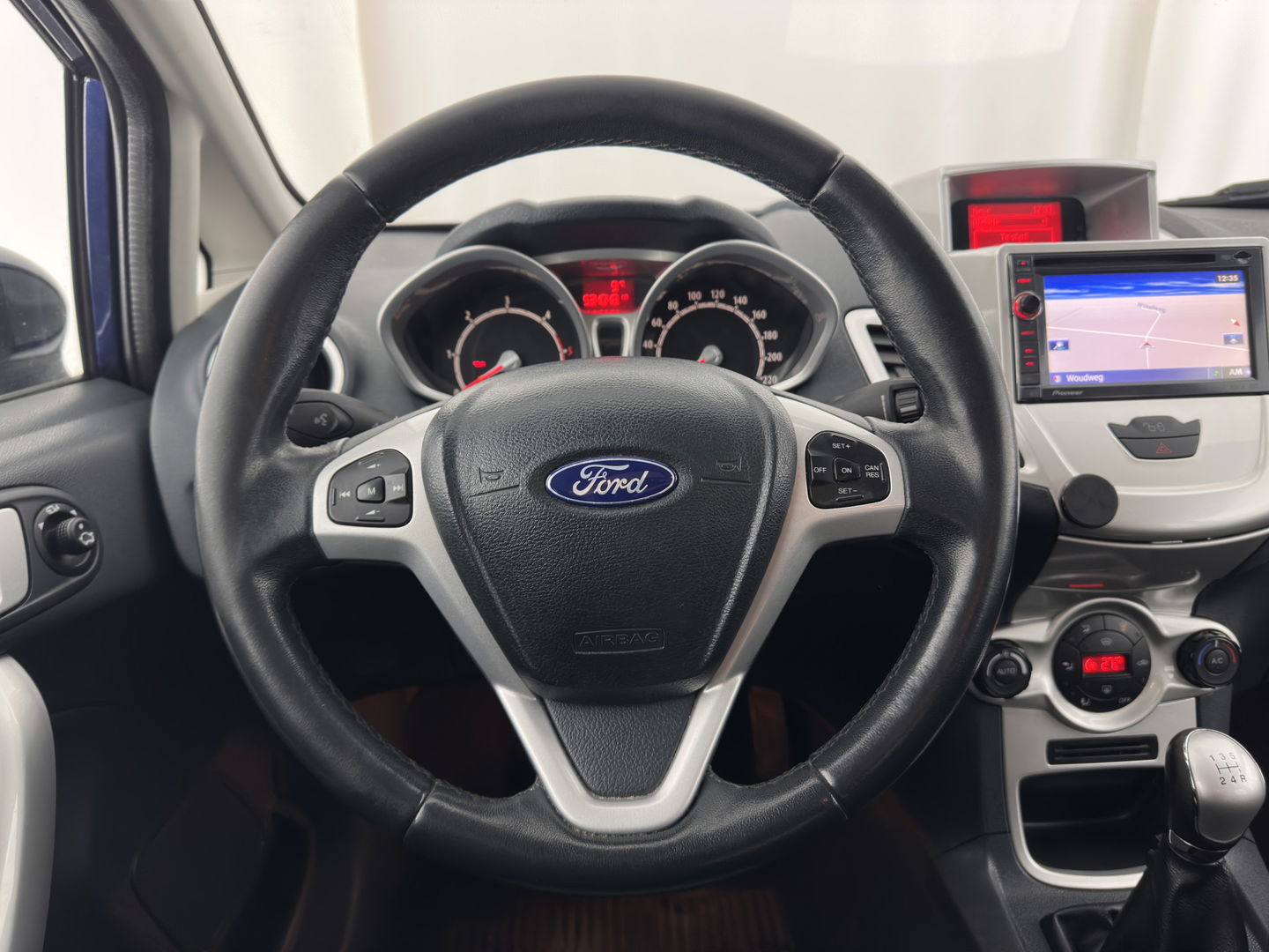 Ford Fiesta 1.6 TDCi ECOnetic Titanium *LEATHER-FABRIC | NAVI-FULLMAP | HEATED-COMFORTSEATS | ECC | PDC | CRUISE | PRIVACY-GLASS | 14''ALU*