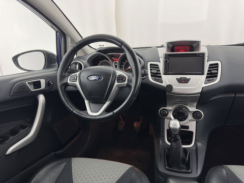 Ford Fiesta 1.6 TDCi ECOnetic Titanium *LEATHER-FABRIC | NAVI-FULLMAP | HEATED-COMFORTSEATS | ECC | PDC | CRUISE | PRIVACY-GLASS | 14''ALU*