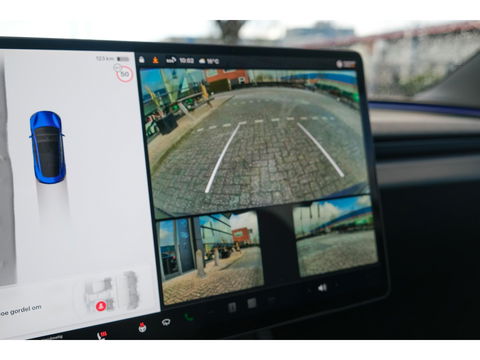Tesla Model 3 283pk MJ2024 Nieuw model Autopilot Zwart leder Stoelverwarming Camera NLauto 1e eigenaar