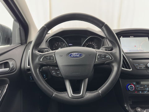 Ford FOCUS Wagon 1.5 TDCI Titanium Lease Edition (INCL-BTW) Aut. *NAVI-FULLMAP | HEATED-COMFORTSEATS | KEYLESS | PRIVACY-GLASS | ECC | SYNC-AUDIO | PDC | CRUISE | 16''ALU*