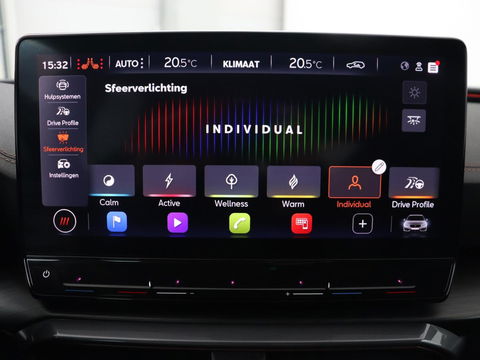 CUPRA Leon 2.0 TSI Cup | 310pk | Trekhaak | Stoel & stuurverwarming | Carplay | Leder | Adaptive cruise | 19'' | CUP Sportstoelen | Navigatie | Full LED | Keyless | Sfeerverlichting