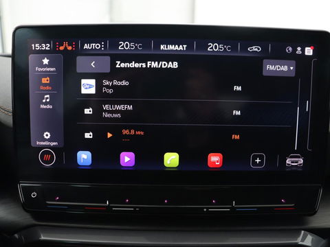 CUPRA Leon 2.0 TSI Cup | 310pk | Trekhaak | Stoel & stuurverwarming | Carplay | Leder | Adaptive cruise | 19'' | CUP Sportstoelen | Navigatie | Full LED | Keyless | Sfeerverlichting