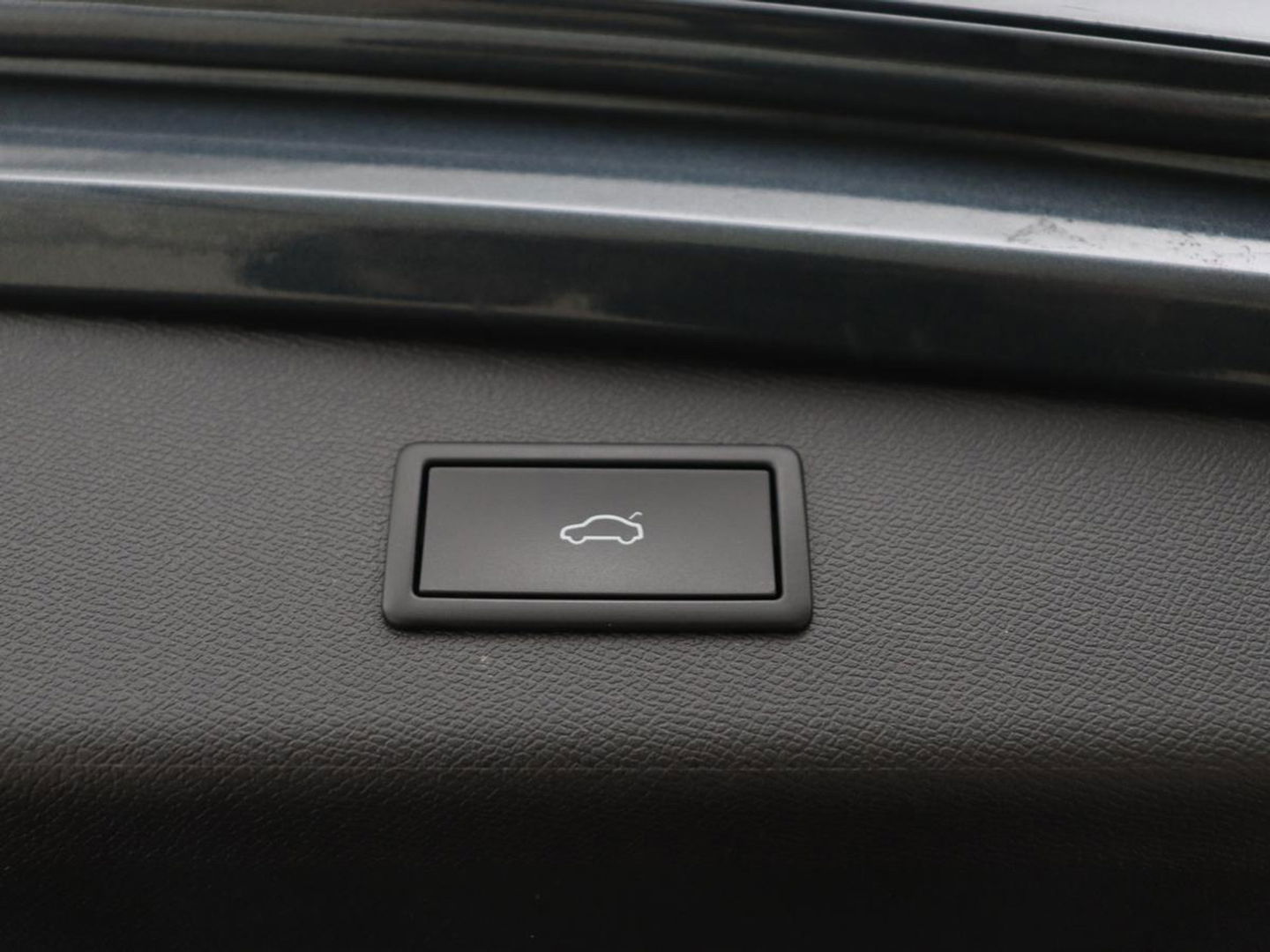 CUPRA Leon 2.0 TSI Cup | 310pk | Trekhaak | Stoel & stuurverwarming | Carplay | Leder | Adaptive cruise | 19'' | CUP Sportstoelen | Navigatie | Full LED | Keyless | Sfeerverlichting