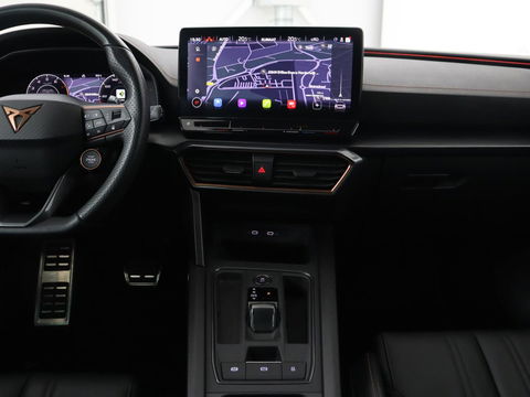 CUPRA Leon 2.0 TSI Cup | 310pk | Trekhaak | Stoel & stuurverwarming | Carplay | Leder | Adaptive cruise | 19'' | CUP Sportstoelen | Navigatie | Full LED | Keyless | Sfeerverlichting