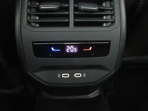 CUPRA Leon 2.0 TSI Cup | 310pk | Trekhaak | Stoel & stuurverwarming | Carplay | Leder | Adaptive cruise | 19'' | CUP Sportstoelen | Navigatie | Full LED | Keyless | Sfeerverlichting