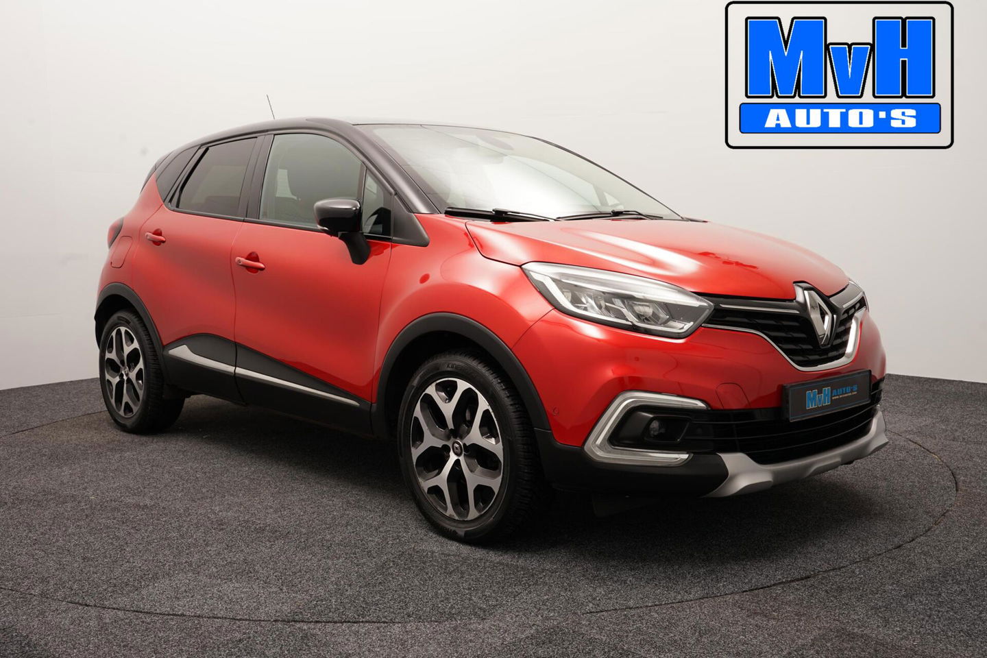 Renault Captur 1.3 TCe Intense|150PK|PANO|CAMERA|LED|TREKH