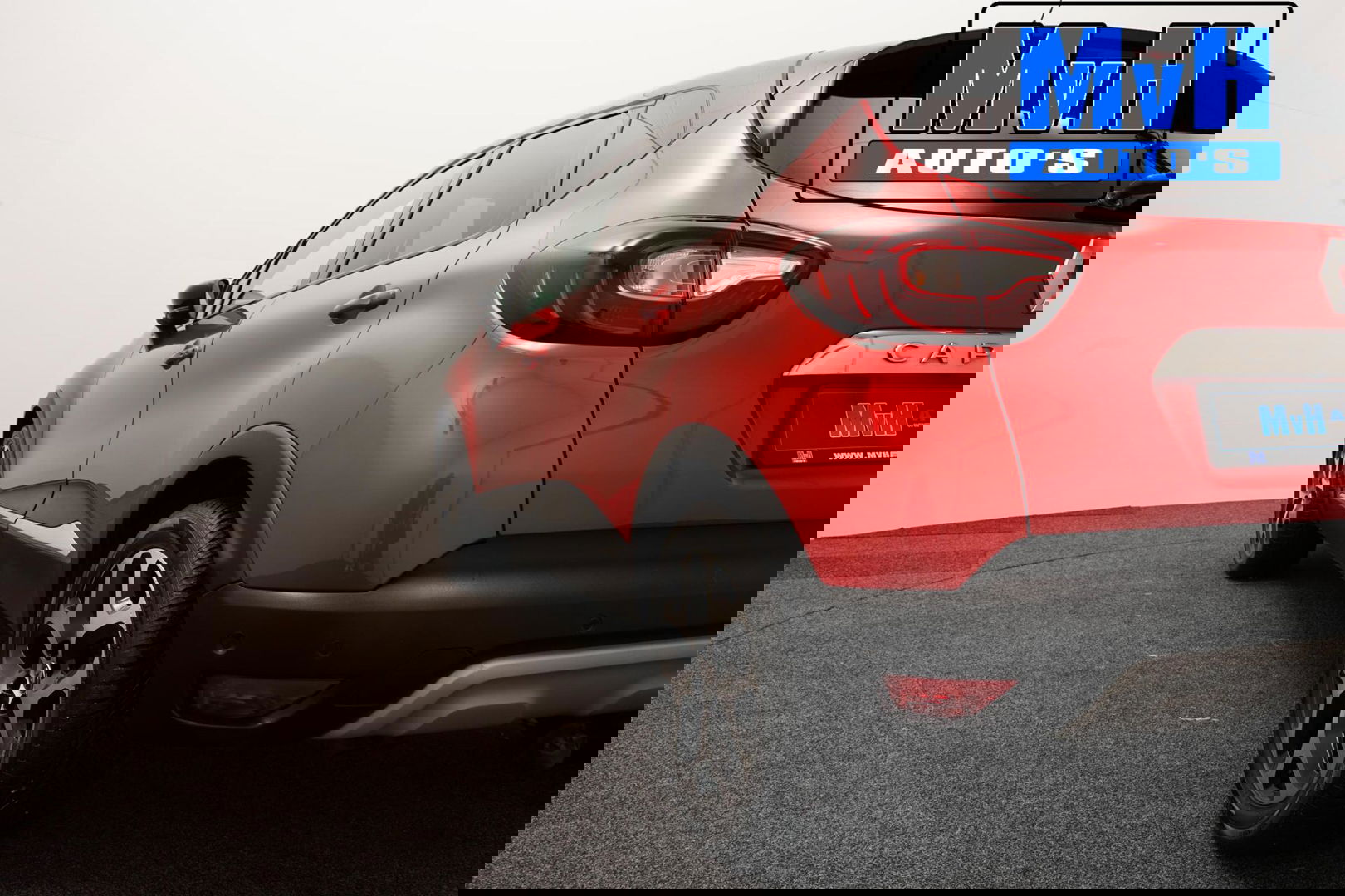 Renault Captur 1.3 TCe Intense|150PK|PANO|CAMERA|LED|TREKH