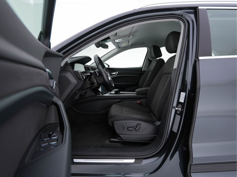 Audi e-tron 50 Quattro *ELECTRO-MOTOR AUDIBLE* Launch edition 71 kWh [ 3-Fase ] {SOH-100%} (INCL-BTW) Aut. *FULL-LED | DIGI-COCKPIT | NAVI-FULLMAP | HEATED-COMFORTSEATS | KEYLESS | AUDI-SOUND | SHIFT-PADDLES | ECC | PDC | CRUISE | 20''ALU*