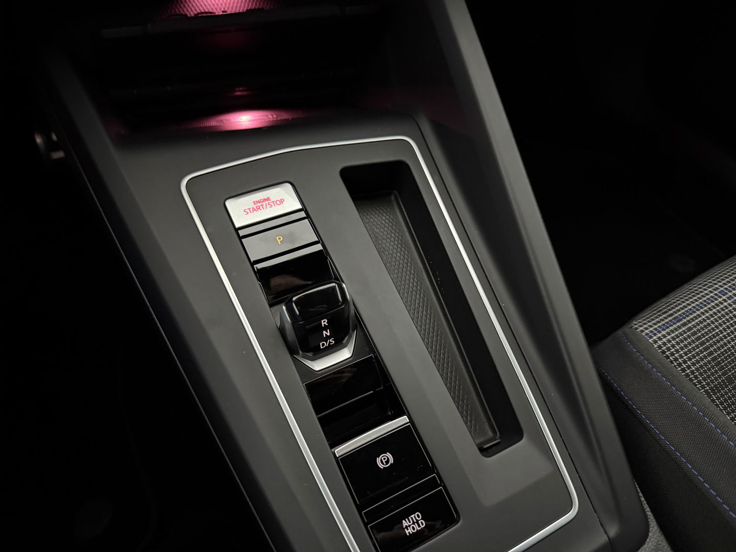 Volkswagen Golf 1.4 eHybrid GTE | SOH 95% | Virtual | Sfeer | Carplay | Adap. Cruise | Keyless | Parkeersens.