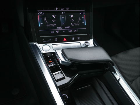 Audi e-tron 50 Quattro *ELECTRO-MOTOR AUDIBLE* Launch edition 71 kWh [ 3-Fase ] {SOH-100%} (INCL-BTW) Aut. *FULL-LED | DIGI-COCKPIT | NAVI-FULLMAP | HEATED-COMFORTSEATS | KEYLESS | AUDI-SOUND | SHIFT-PADDLES | ECC | PDC | CRUISE | 20''ALU*