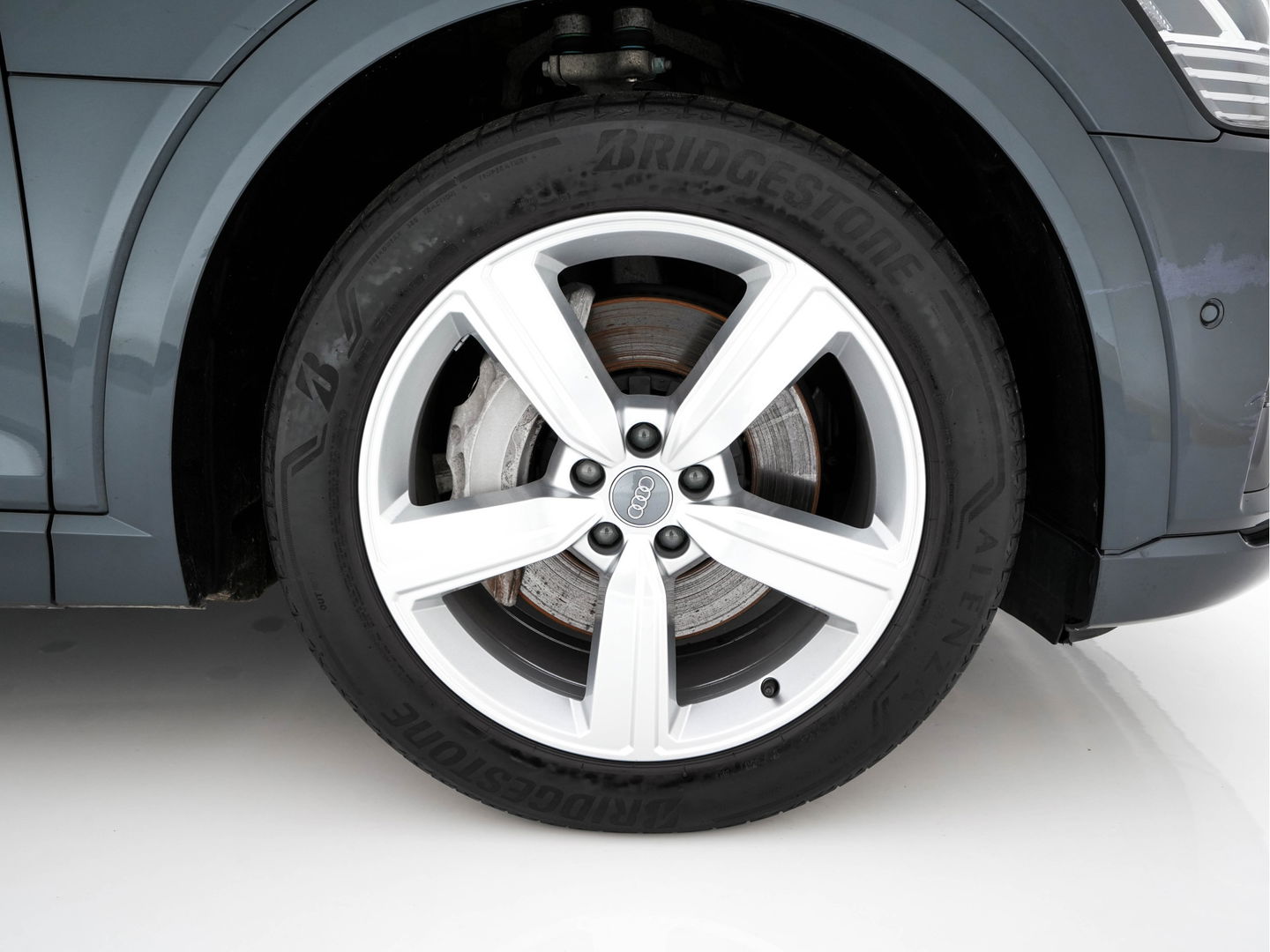 Audi e-tron 50 Quattro *ELECTRO-MOTOR AUDIBLE* Launch edition 71 kWh [ 3-Fase ] {SOH-100%} (INCL-BTW) Aut. *FULL-LED | DIGI-COCKPIT | NAVI-FULLMAP | HEATED-COMFORTSEATS | KEYLESS | AUDI-SOUND | SHIFT-PADDLES | ECC | PDC | CRUISE | 20''ALU*