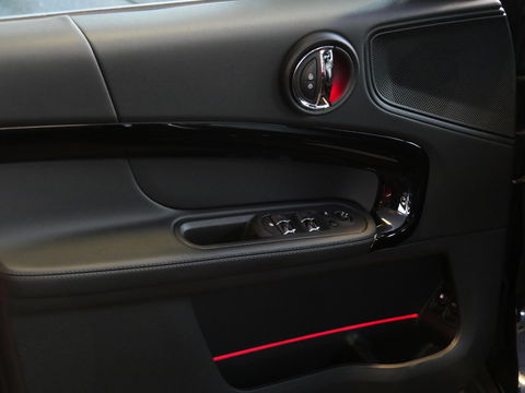 MINI Countryman COOPER S E/ PANORAMADAK/ LEER/ CAMERA/ ELEKT. KLEP/ SFEERVERLICHTING/ 12 MND GARANTIE