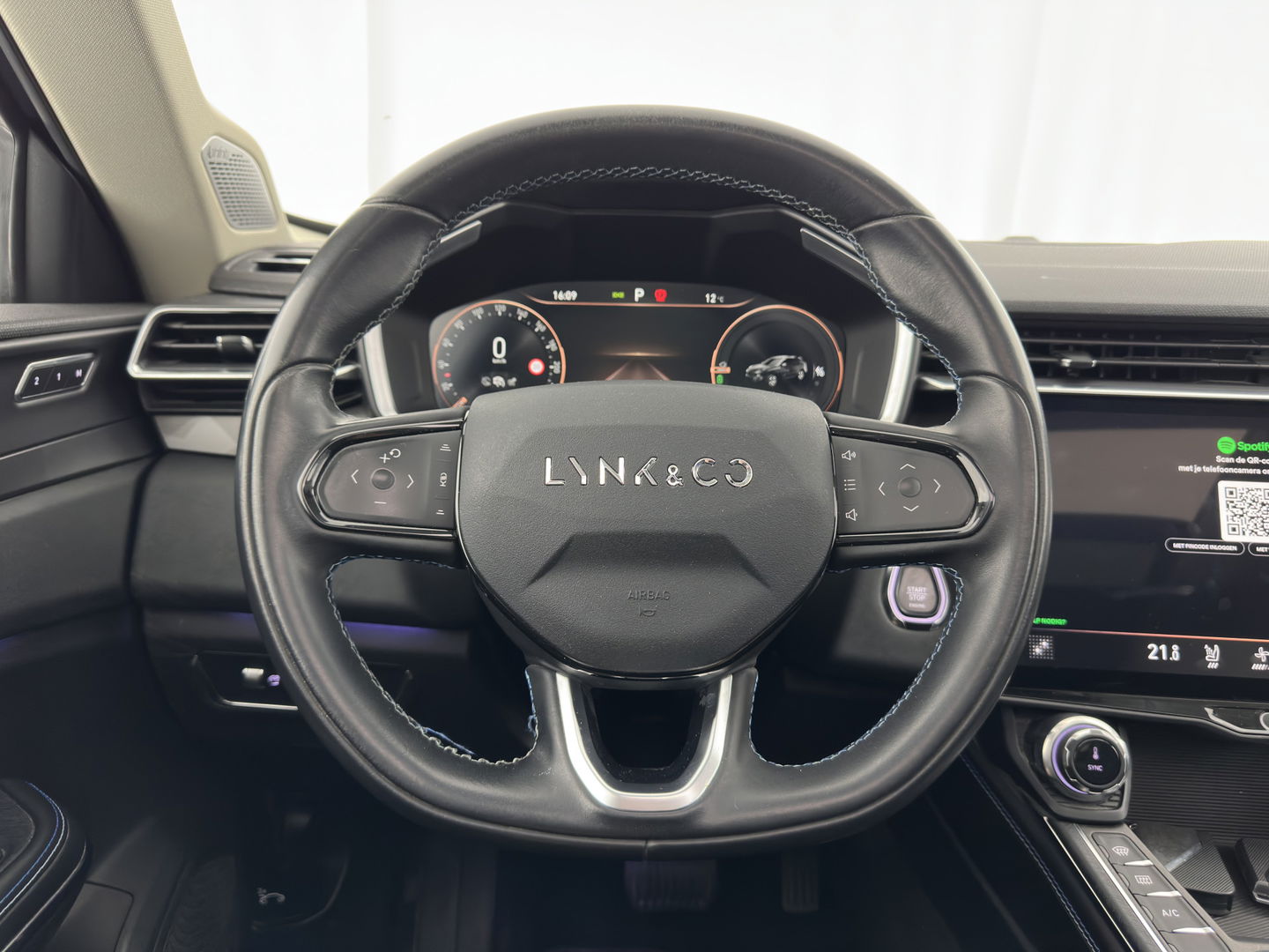 Lynk & Co 01 1.5 (Plug-In) (INCL-BTW) Aut. *PANO | FULL-LED | ADAPTIVE-CRUISE | MICROFIBRE | BLIND-SPOT | MEMORY-PACK | DIGI-COCKPIT | HEATED-SPORTSEATS | TOPVIEW | KEYLESS | DAB+ | NAVI-FULLMAP |  ECC | AMBIENT-LIGHT
