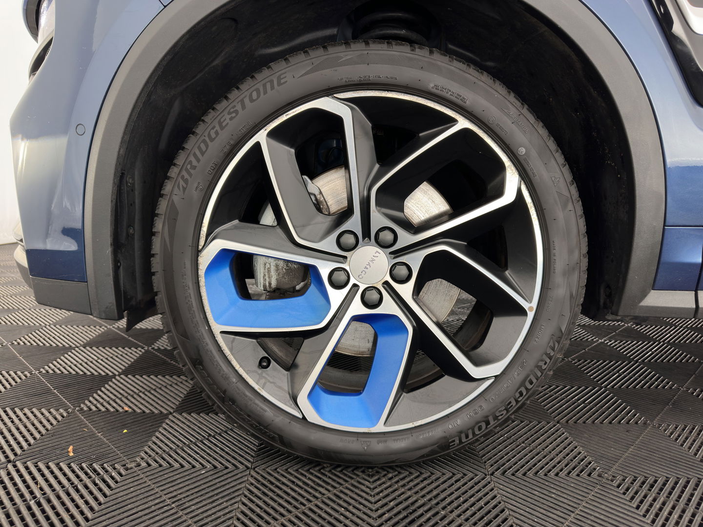 Lynk & Co 01 1.5 (Plug-In) (INCL-BTW) Aut. *PANO | FULL-LED | ADAPTIVE-CRUISE | MICROFIBRE | BLIND-SPOT | MEMORY-PACK | DIGI-COCKPIT | HEATED-SPORTSEATS | TOPVIEW | KEYLESS | DAB+ | NAVI-FULLMAP |  ECC | AMBIENT-LIGHT