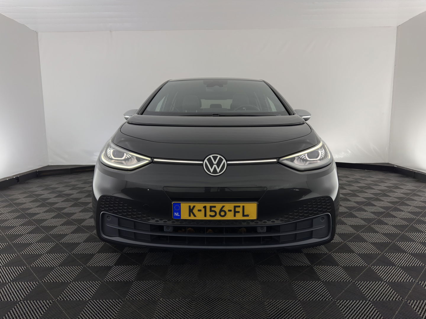 Volkswagen ID.3 First Max 58 kWh [ 3-Fase ] {SOH-90%} (INCL-BTW) *PANO | HEAD-UP | ADAPTIVE-CRUISE | FULL-LED | BLIND-SPOT | CAMERA | KEYLESS | MICROFIBRE | AMBIENT-LIGHT | NAVI-FULLMAP | DAB+ | ECC | HEATED-SPORTSEATS | DIGI-COCKPIT | 20"ALU*
