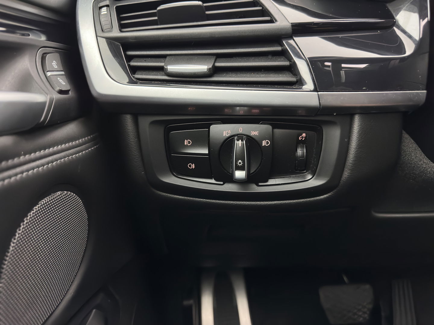 BMW X5 M Aut. *PANO | HEAD-UP | LEATHER | FULL-LED | NAVI-FULLMAP | MEMORY-PACK | HARMAN/KARDON-AUDIO | KEYLESS | CAMERA | HEATED-COMFORTSEATS | SHIFTPADDLES | TOWBAR | 20''ALU*