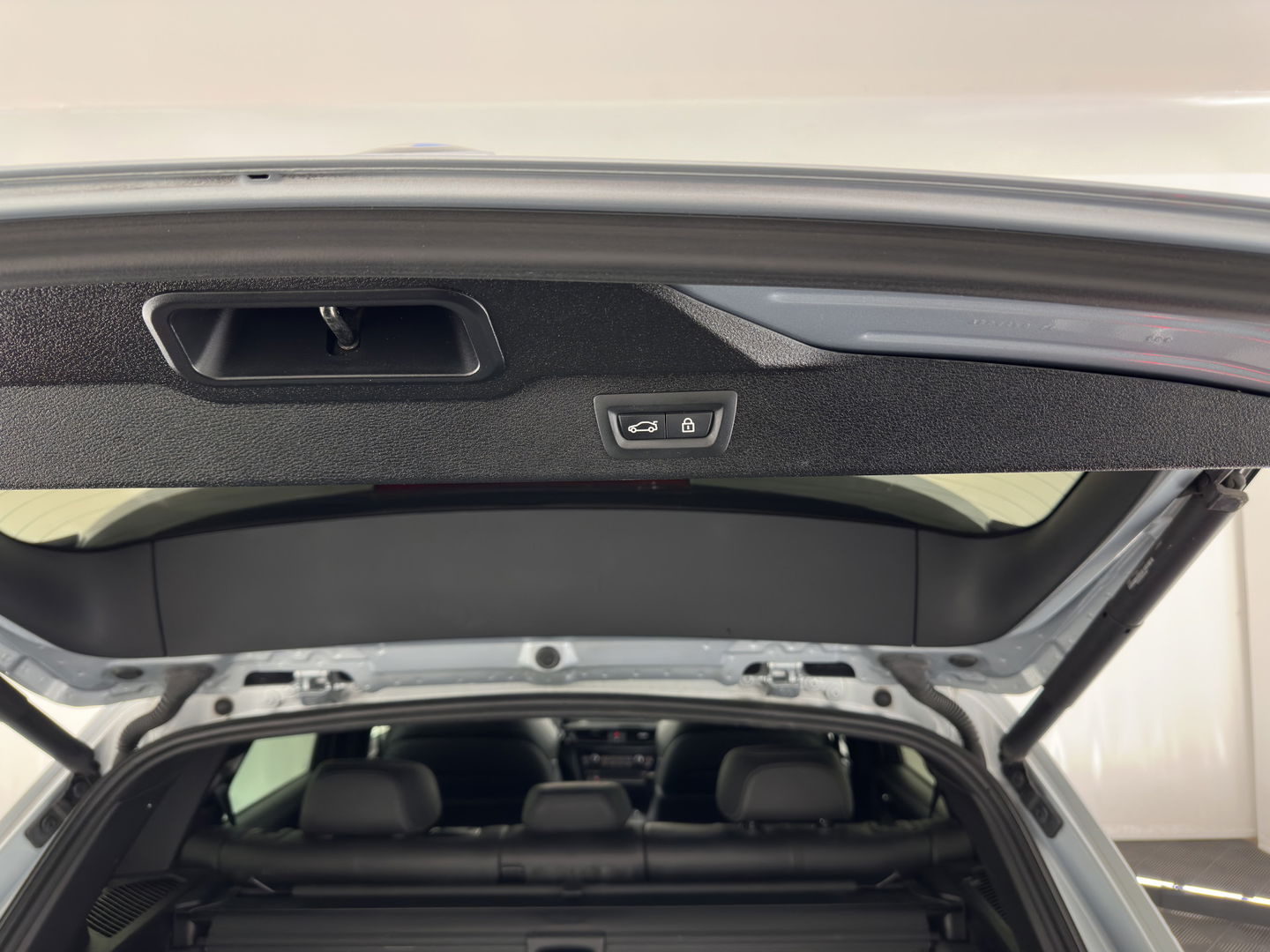 BMW X5 M Aut. *PANO | HEAD-UP | LEATHER | FULL-LED | NAVI-FULLMAP | MEMORY-PACK | HARMAN/KARDON-AUDIO | KEYLESS | CAMERA | HEATED-COMFORTSEATS | SHIFTPADDLES | TOWBAR | 20''ALU*