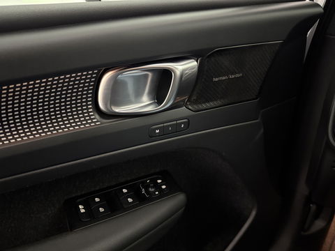 Volvo XC40 1.5 T5 Recharge R-Design | SOH 90% | Pano | H/K | Memory | Stoel/Stuurverw. | Camera | Virtual | Carplay