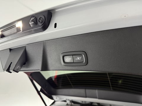 Volvo XC40 1.5 T5 Recharge R-Design | SOH 90% | Pano | H/K | Memory | Stoel/Stuurverw. | Camera | Virtual | Carplay