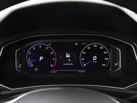 Volkswagen T-Roc 1.5 TSI Sport | 1e eigenaar | Panoramadak | Stoelverwarming | Camera | Carplay | Adaptive cruise | Navigatie | Full LED | Virtual Cockpit | Getint glas | Climate control