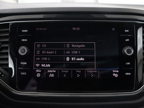 Volkswagen T-Roc 1.5 TSI Sport | 1e eigenaar | Panoramadak | Stoelverwarming | Camera | Carplay | Adaptive cruise | Navigatie | Full LED | Virtual Cockpit | Getint glas | Climate control