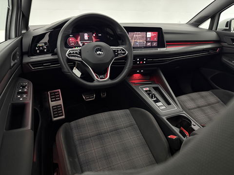 Volkswagen Golf 2.0 TSI GTI 245PK | Pano | Sfeer | Virtual | Stoel/Stuur verw. | Adap. Cruise | Camera | Navi
