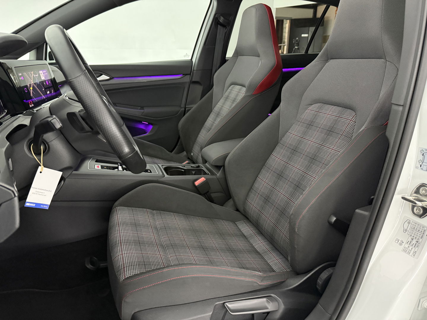 Volkswagen Golf 2.0 TSI GTI 245PK | Pano | Sfeer | Virtual | Stoel/Stuur verw. | Adap. Cruise | Camera | Navi