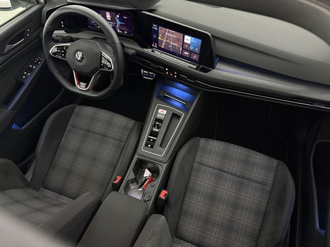 Volkswagen Golf 2.0 TSI GTI 245PK | Pano | Sfeer | Virtual | Stoel/Stuur verw. | Adap. Cruise | Camera | Navi