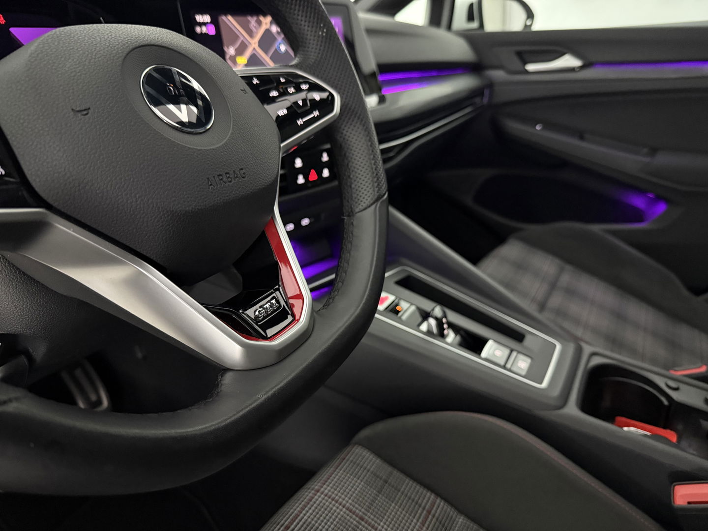 Volkswagen Golf 2.0 TSI GTI 245PK | Pano | Sfeer | Virtual | Stoel/Stuur verw. | Adap. Cruise | Camera | Navi