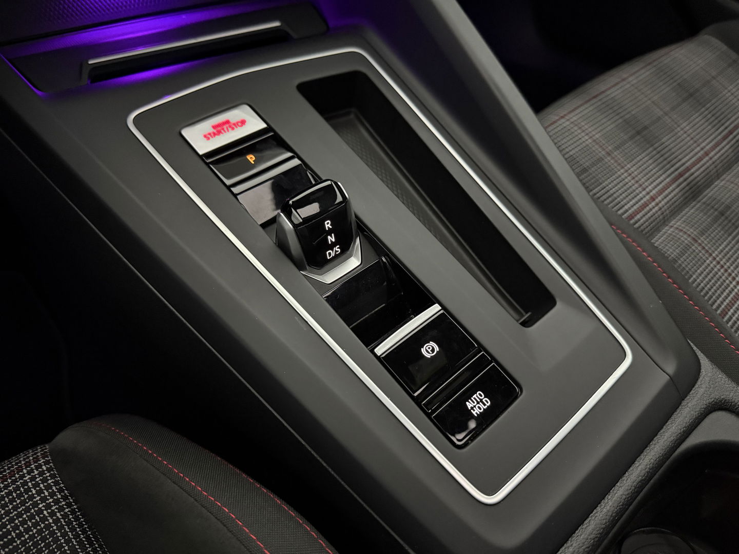 Volkswagen Golf 2.0 TSI GTI 245PK | Pano | Sfeer | Virtual | Stoel/Stuur verw. | Adap. Cruise | Camera | Navi