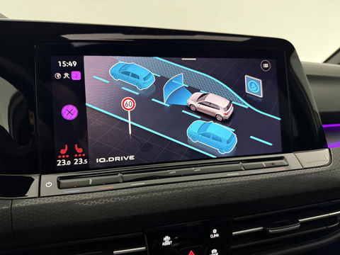 Volkswagen Golf 2.0 TSI GTI 245PK | Pano | Sfeer | Virtual | Stoel/Stuur verw. | Adap. Cruise | Camera | Navi