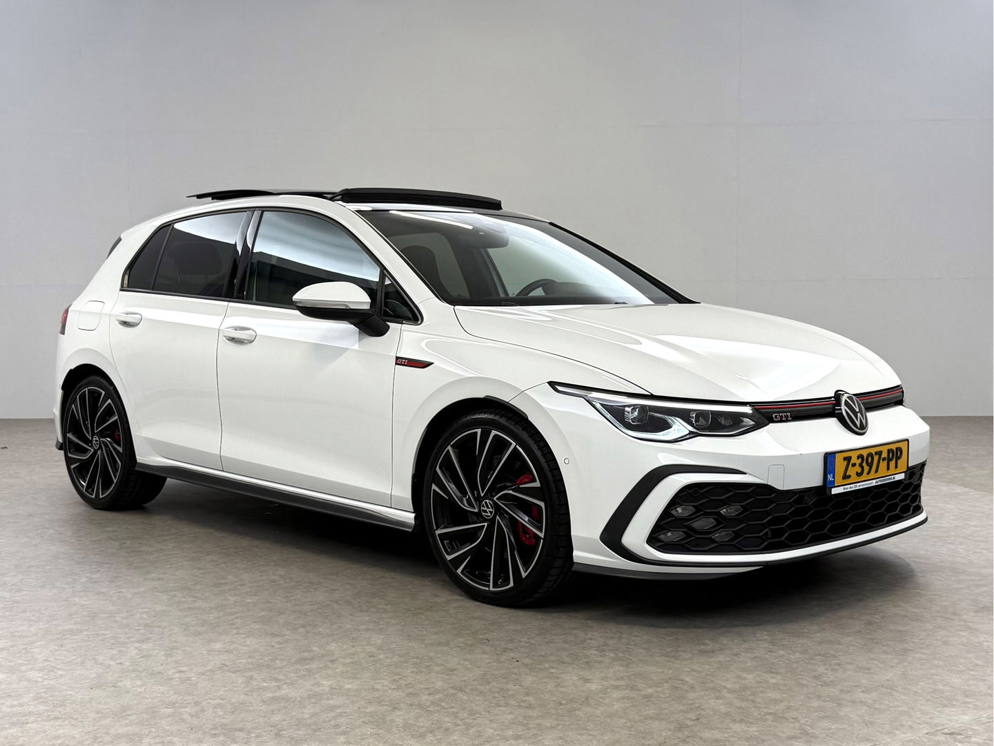 Volkswagen Golf 2.0 TSI GTI 245PK | Pano | Sfeer | Virtual | Stoel/Stuur verw. | Adap. Cruise | Camera | Navi