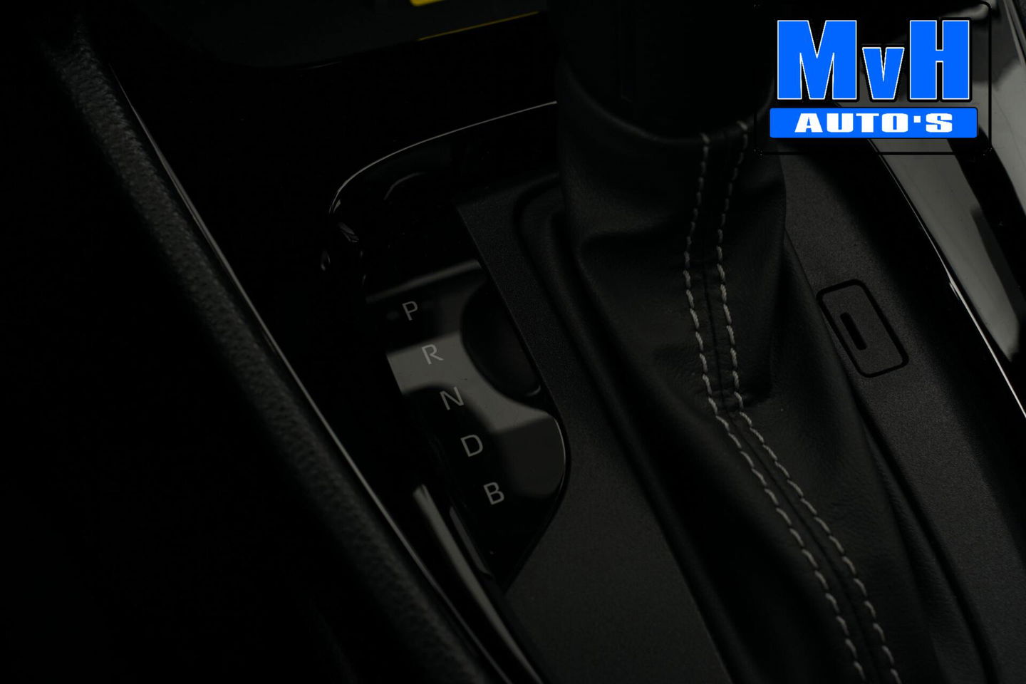 Toyota Yaris Cross 1.5 Hybrid 130 Executive|STUUR/STOELVERW.