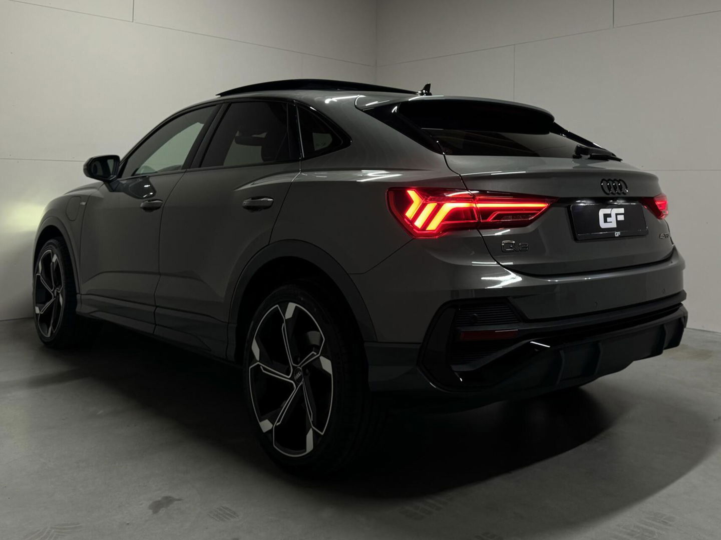 Audi Q3 Sportback 45 TFSI e Black Edition Pano Sonos 360º ACC Trekh.