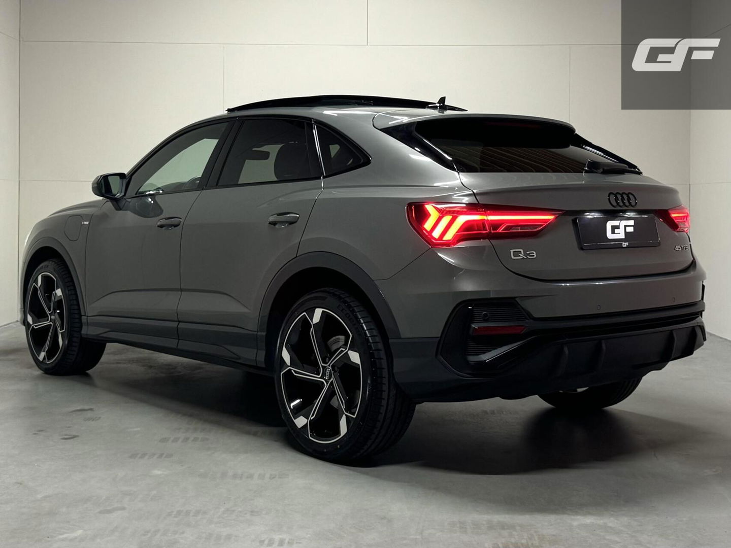 Audi Q3 Sportback 45 TFSI e Black Edition Pano Sonos 360º ACC Trekh.