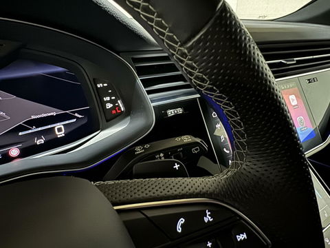 Audi Q8 55 TFSI Quattro S-Line Black Edition Pano B&O 360° Sfeer Luchtv. Trekh.