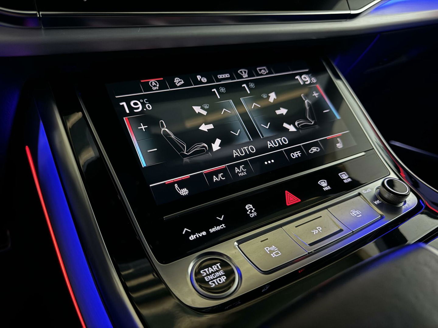 Audi Q8 55 TFSI Quattro S-Line Black Edition Pano B&O 360° Sfeer Luchtv. Trekh.