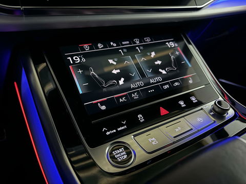 Audi Q8 55 TFSI Quattro S-Line Black Edition Pano B&O 360° Sfeer Luchtv. Trekh.