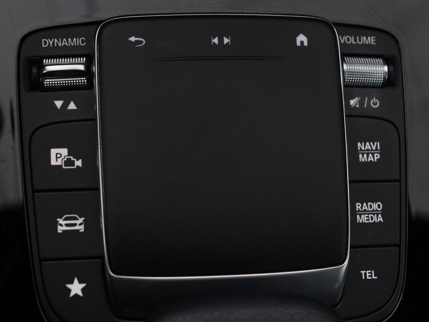 Mercedes-Benz A-Klasse 250e AMG | Panoramadak | Stoelverwarming | Carplay | Leder/Alcantara | Camera | Sfeerverlichting | Navigatie | Park Assist | Climate control | PHEV | Plug In