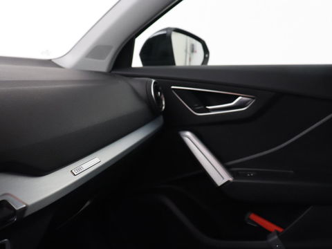 Audi Q2 30 TFSI epic | Full LED | Sportstoelen | Navigatie | Climate control | Cruise control | Parkeerhulp | Bluetooth