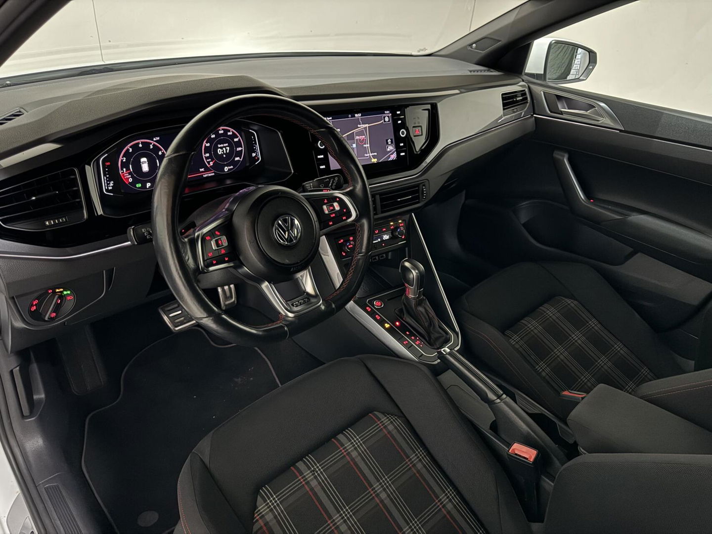 Volkswagen Polo 2.0 TSI GTI Pano DSG Virtual Beats Camera Carplay