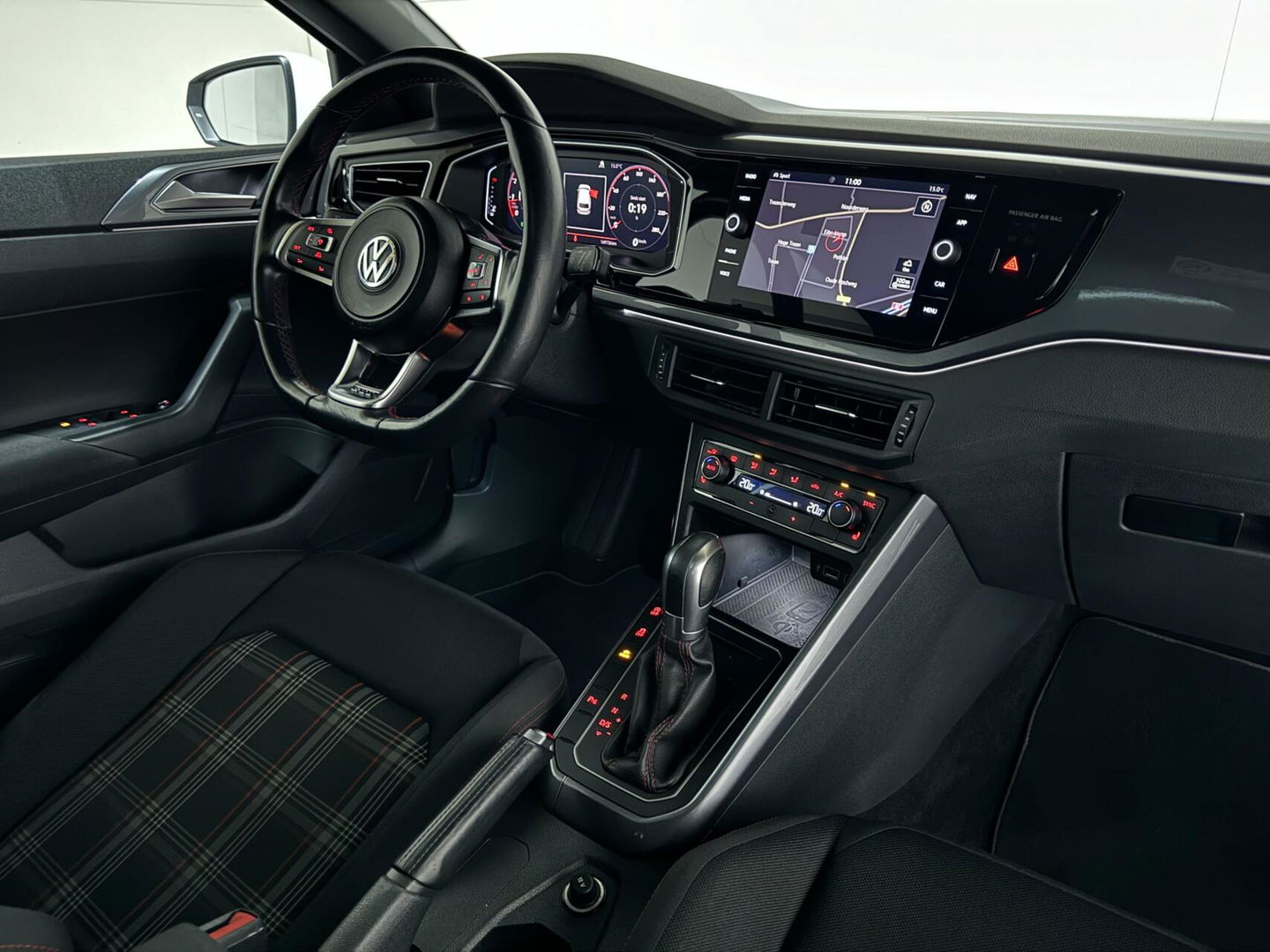 Volkswagen Polo 2.0 TSI GTI Pano DSG Virtual Beats Camera Carplay