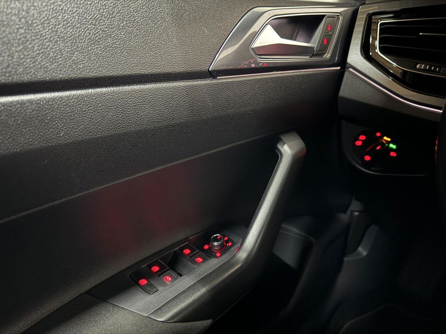 Volkswagen Polo 2.0 TSI GTI Pano DSG Virtual Beats Camera Carplay