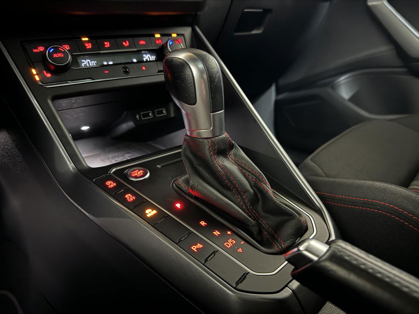 Volkswagen Polo 2.0 TSI GTI Pano DSG Virtual Beats Camera Carplay