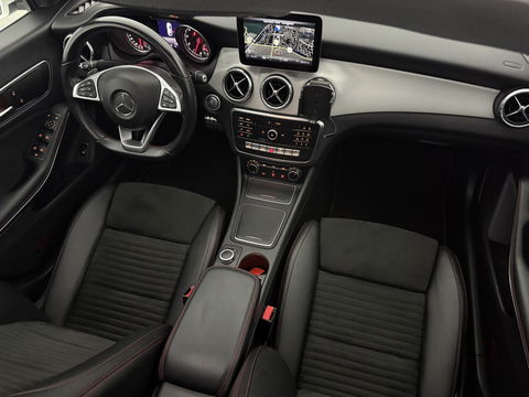 Mercedes-Benz CLA-Klasse 180 AMG | Pano | LED | Camera | Cruise | Navi | Parkeersens. | NAP