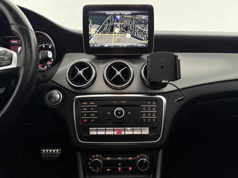 Mercedes-Benz CLA-Klasse 180 AMG | Pano | LED | Camera | Cruise | Navi | Parkeersens. | NAP