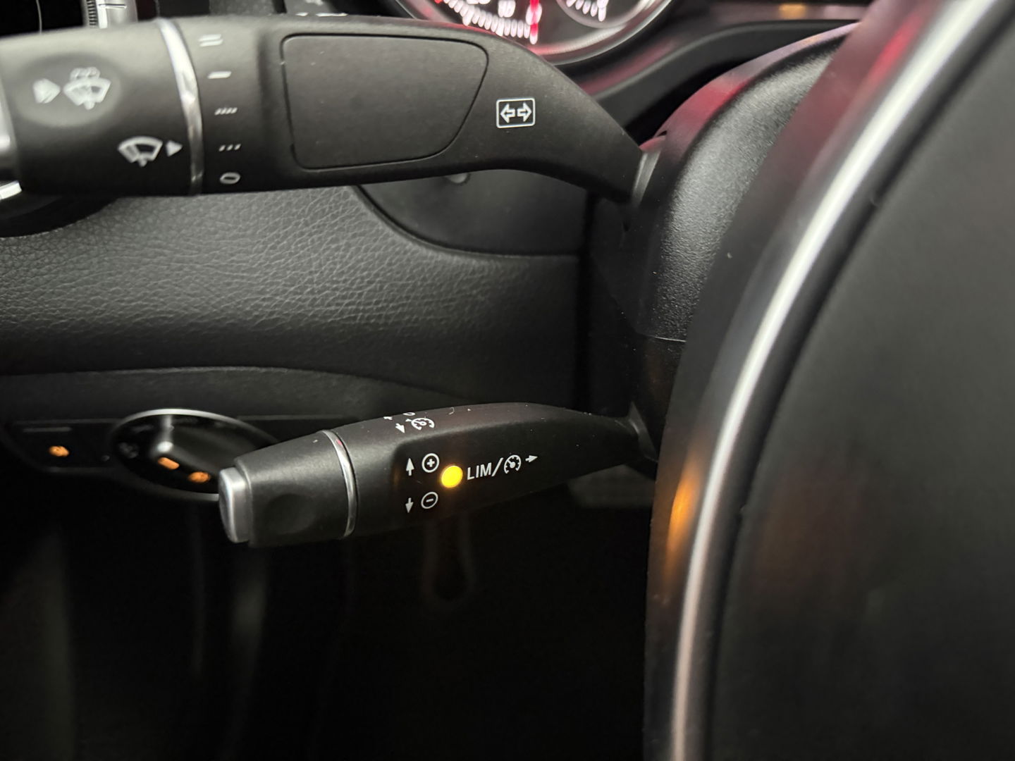 Mercedes-Benz CLA-Klasse 180 AMG | Pano | LED | Camera | Cruise | Navi | Parkeersens. | NAP