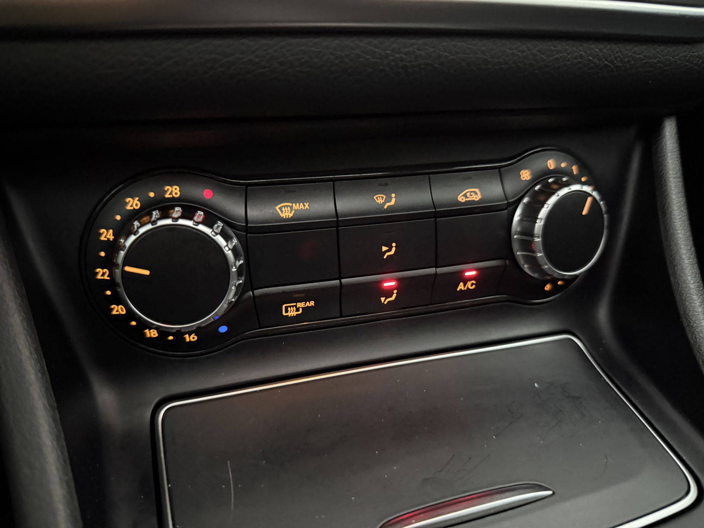 Mercedes-Benz CLA-Klasse 180 AMG | Pano | LED | Camera | Cruise | Navi | Parkeersens. | NAP